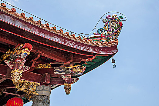 广东潮州古城开元寺大悲殿斗拱飞檐