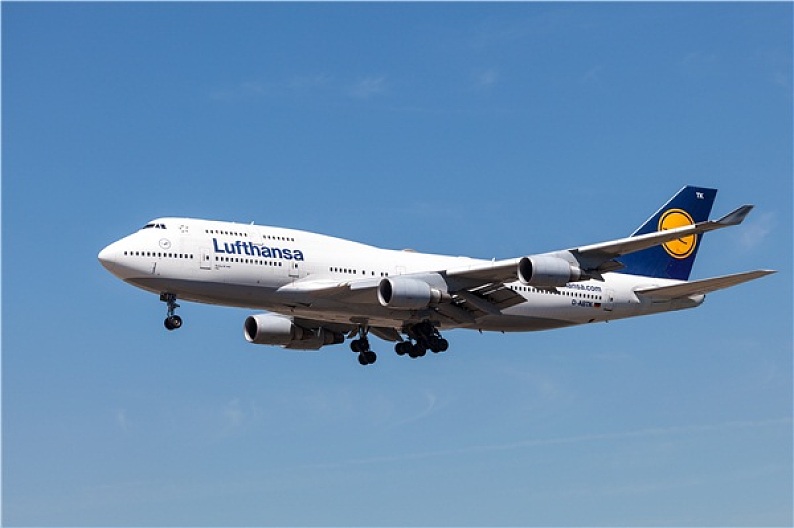 波音_747-400_飞机_汉莎航空公司_航空公司_图片素材