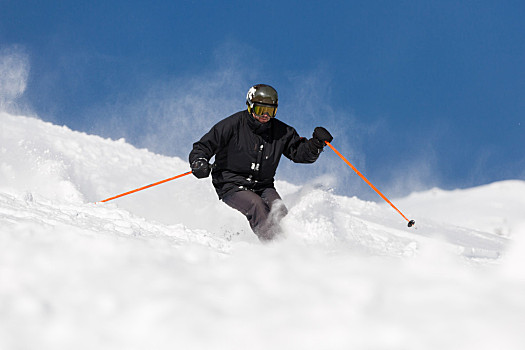 高山滑雪图片_高山滑雪图片大全_高山滑雪图片素材