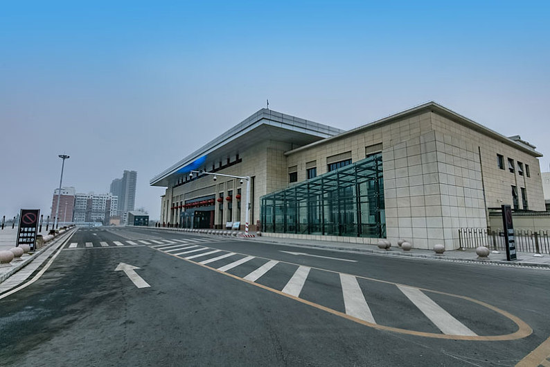 河南省焦作市高铁火车站建筑