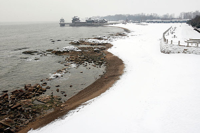 秦皇岛山海关老龙头冬季雪景