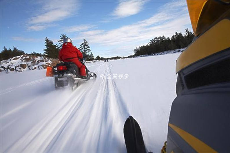 雪地车图片_雪地车高清图片_全景视觉