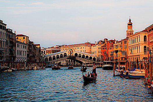 意大利,威尼斯,大运河,雷雅托桥,晚间,蓝光城市,威尼斯,意大利威尼斯