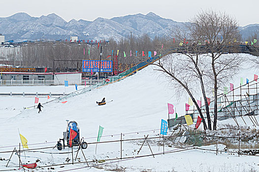 滑雪场图片