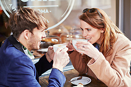 情侣,喝咖啡,街边咖啡厅,伦敦,英国