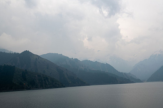 天山天池