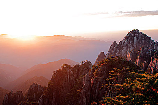 山峦,山顶,远景