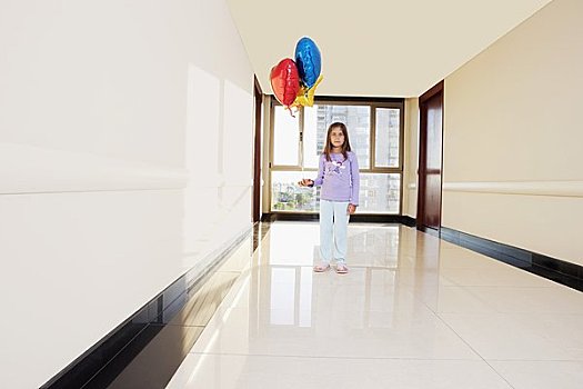 女孩,站立,气球,走廊,医院