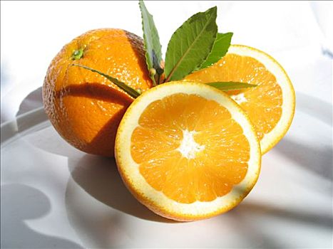 特写,橘子,一个,切,两个,白色,盘子