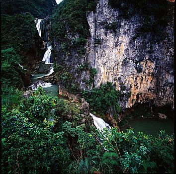 贵州冲坑瀑布