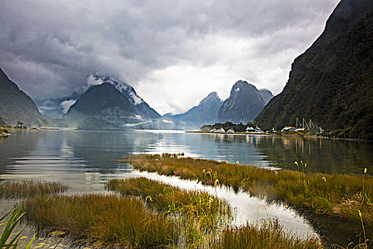 平和,湖,山,米尔福德峡湾,南岛,新西兰