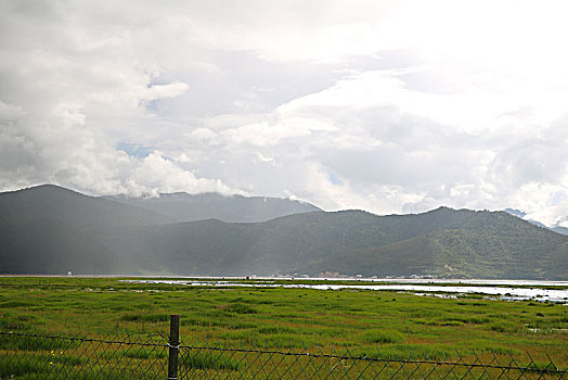 香格里拉纳帕海