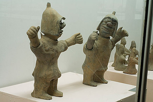 内蒙古博物馆陈列北魏镇墓陶俑
