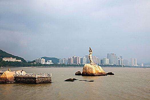 广东省珠海市情侣中路海滨,珠海渔女,雕塑像