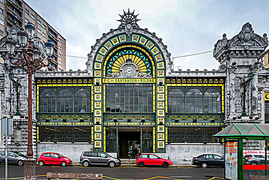 桑坦德-毕尔巴鄂铁路站