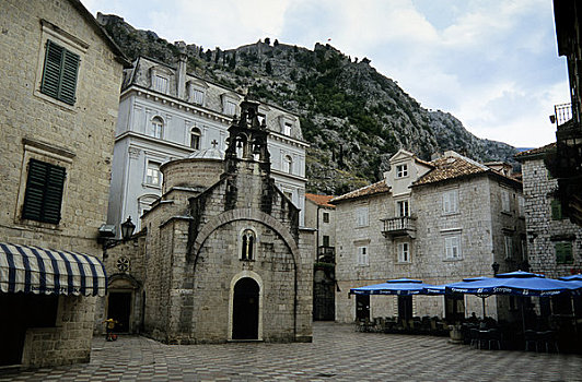 黑山,教堂,12世纪