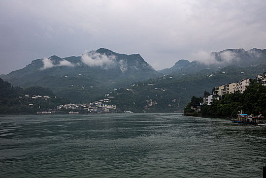 宜昌,三峡人家,长江,运输,航道,民俗,表演,风景,景点,旅游,高山,瀑布,河流,神秘,树木,植被,峡谷,壮观