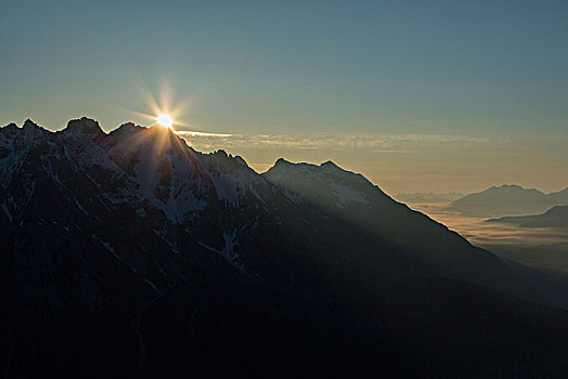 日出,高处,顶峰,阿尔卑斯山,提洛尔,奥地利