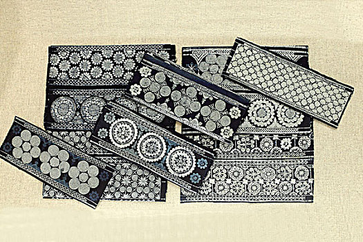 布依族蜡染袖片,20世纪下半叶