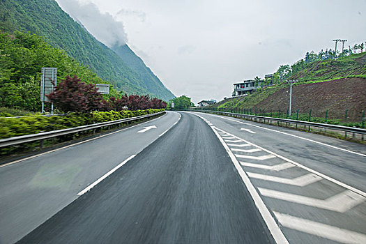 重庆至长沙g5522高速公路