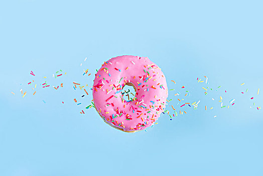 飞,甜甜圈,蓝色背景,一个,粉色,甜,油炸圈饼