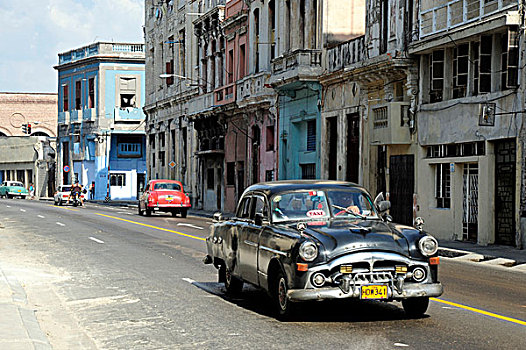 出租车,黑色,老爷车,驾驶,市中心,哈瓦那,古巴,大安的列斯群岛,加勒比海,中美洲,北美