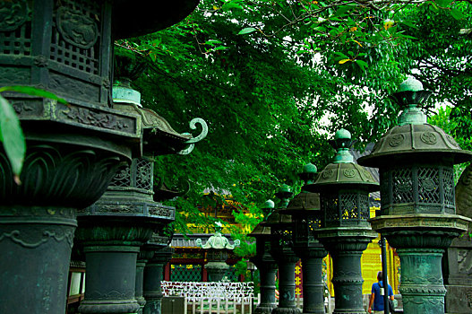 日本東京,上野東照宮,歷史建築銅燈籠