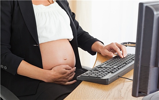 年轻,孕妇,接电话,工作,电脑