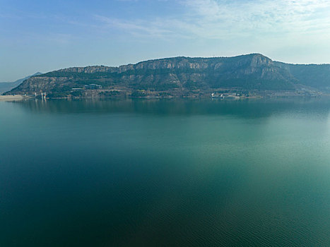 航拍济南卧虎山水库