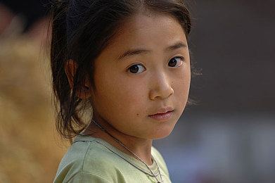 藏族姑娘图片
