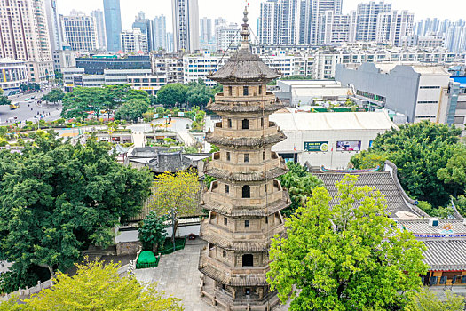 航拍福建福州乌山历史风貌区乌塔公园石塔寺