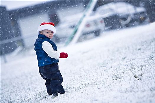女孩,肖像,婴儿,戴着,圣诞帽,走,雪中,冬天,阿拉斯加