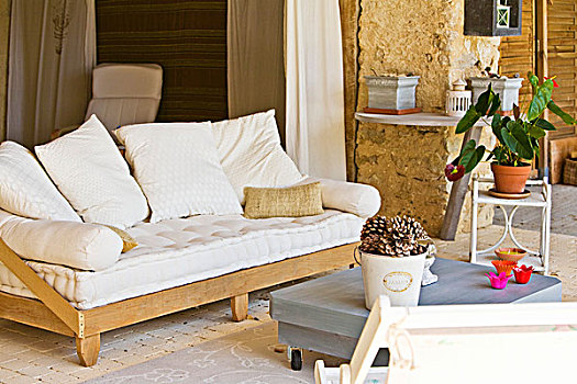 白色,沙发垫,木框,郊区住宅