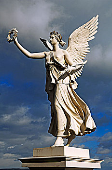 雕塑,天使,平和,雷云,宫殿,花园,城堡,修威林,梅克伦堡前波莫瑞州,德国,欧洲