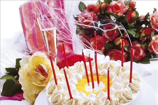 蜡烛,生日蛋糕,花束,玫瑰,礼物,背景
