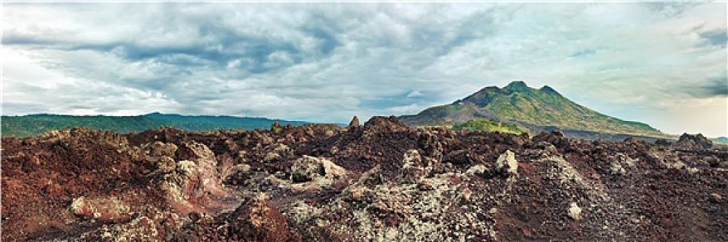 火山,巴图尔