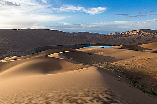 內蒙古巴丹吉林沙漠