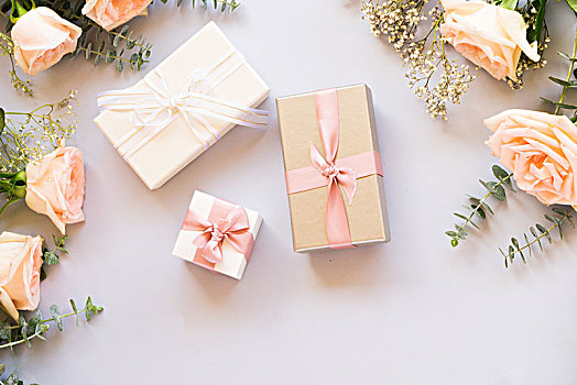 礼物,盒子,花,蓝色背景,桌子,俯视