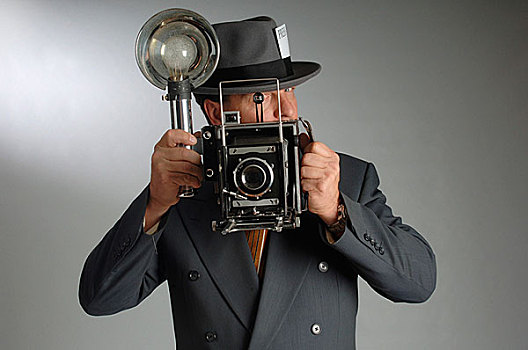 复古,照相,新闻记者,戴着,费多拉帽,帽子,拿着,旧式,相机