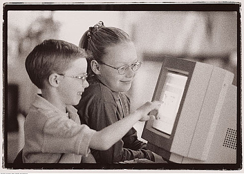 男孩,女孩,用电脑