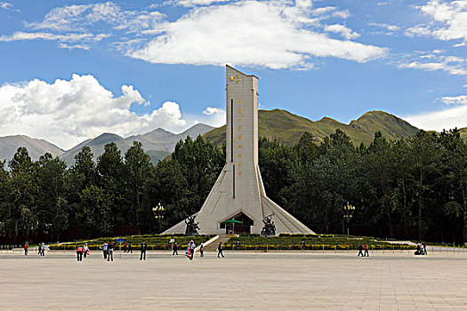 西藏解放纪念碑
