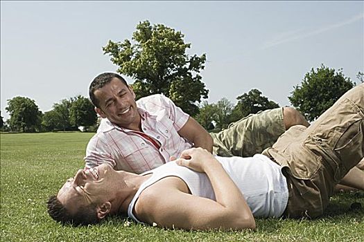 同性恋,坐,夫妇,公园