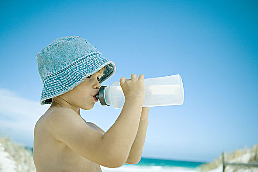 孩子,饮用水,海滩