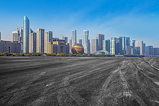 城市道路沥青路面和杭州钱江新城