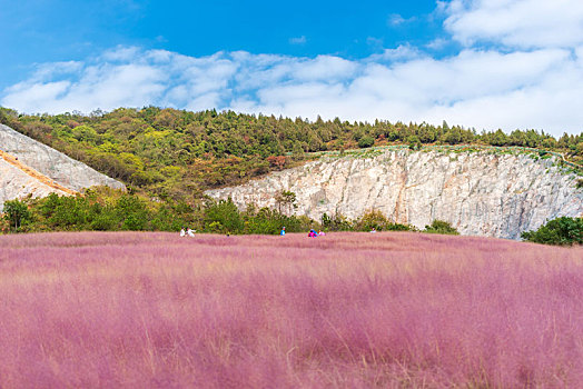 南京汤山矿坑公园