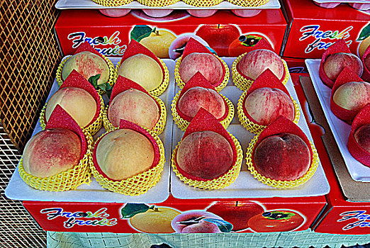 台湾各地盛产优质特色水果,花莲水蜜桃