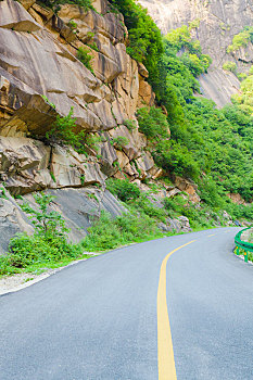 陕西秦岭山区公路