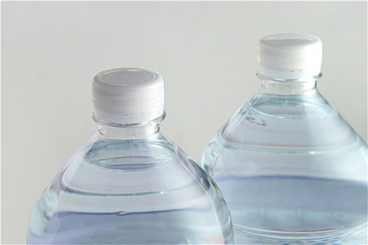 塑料瓶,水