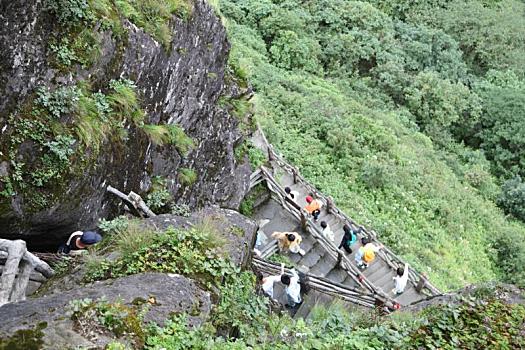 贵州铜仁,梵净山险道