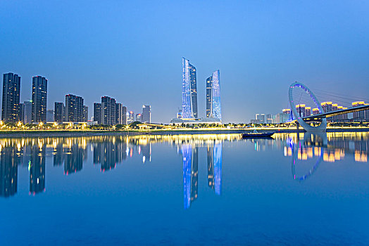 南京河畔地标建筑灯光夜景